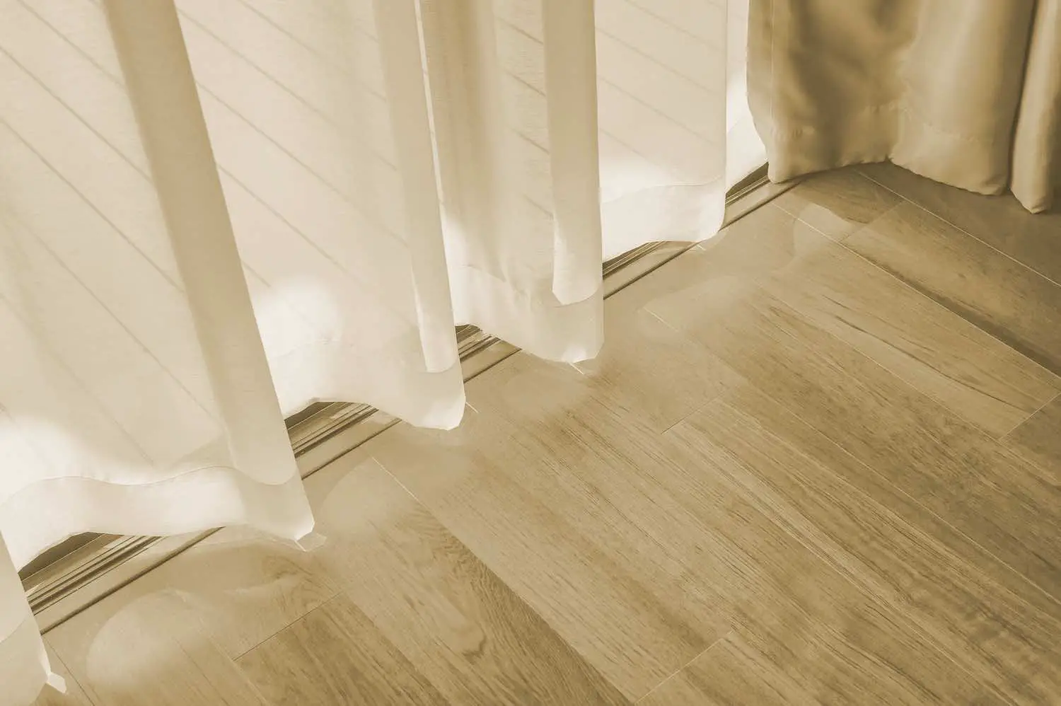TAG Level - Sheer Window Covering